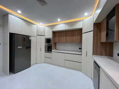 مطابخ المضيف العربي في الجنوب: كيف تصمم مطبخاً ثانياً للضيافة؟ - صورة 1